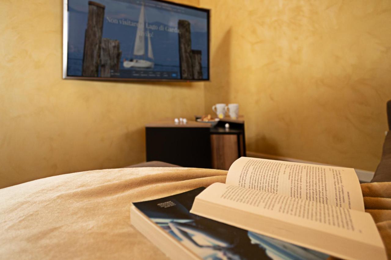 The Place - Regarda Travel Lazise Bagian luar foto